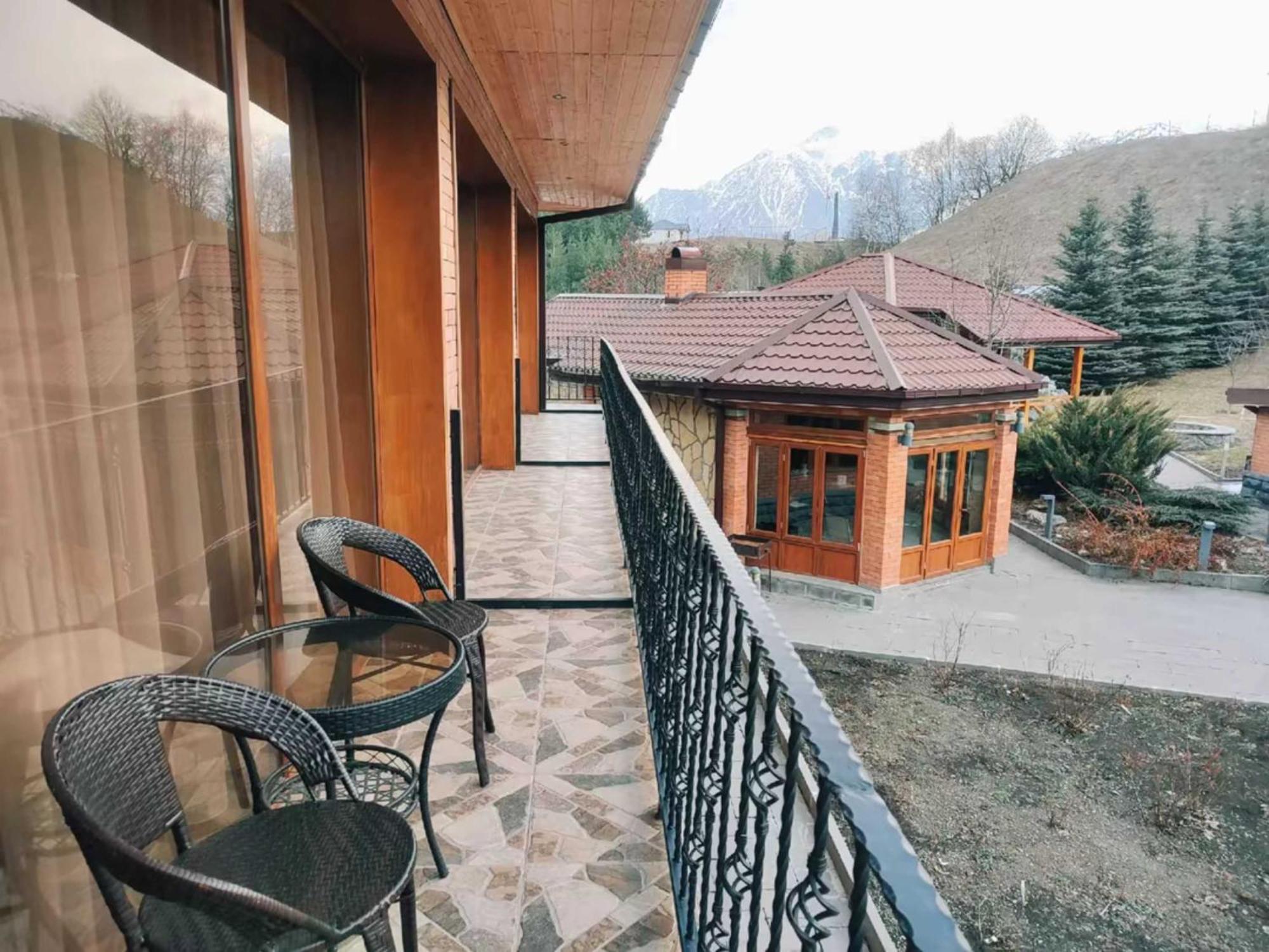 Vardisubani Villa Kazbegi Exterior foto
